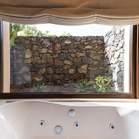 Puerto Del Carmen Sleeps 6 With Pool Air Con And Wifi Вілла *